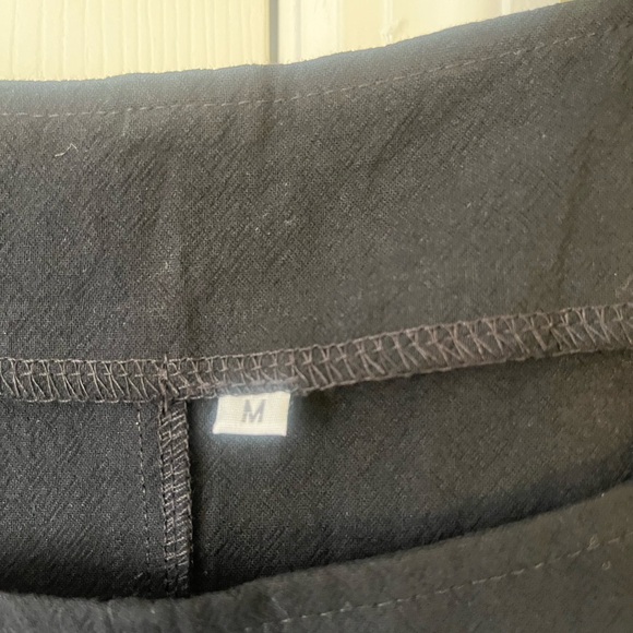 Women’s Overall Shorts - Picture 2 of 5